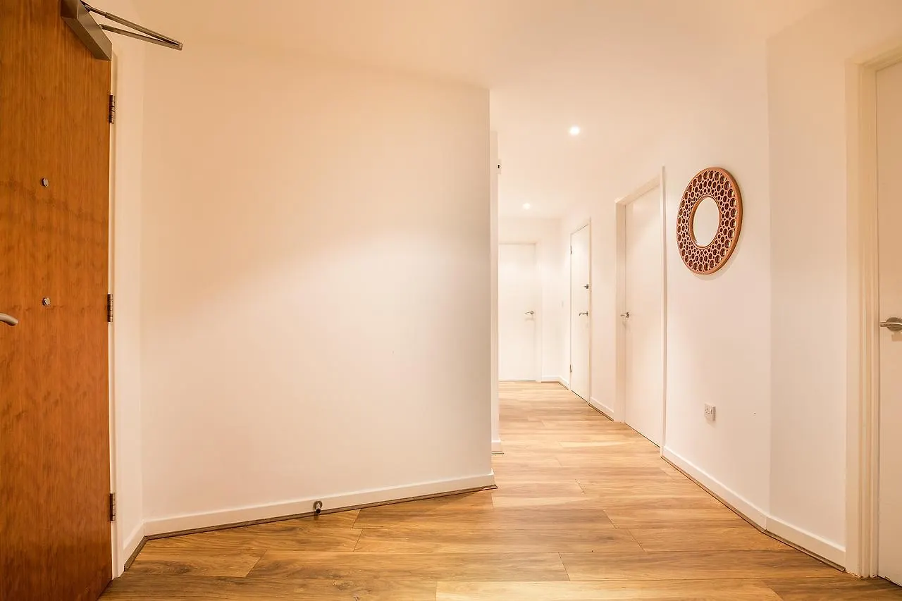 The Cathedral Suite Apartment With Love Your Stay Sheffield