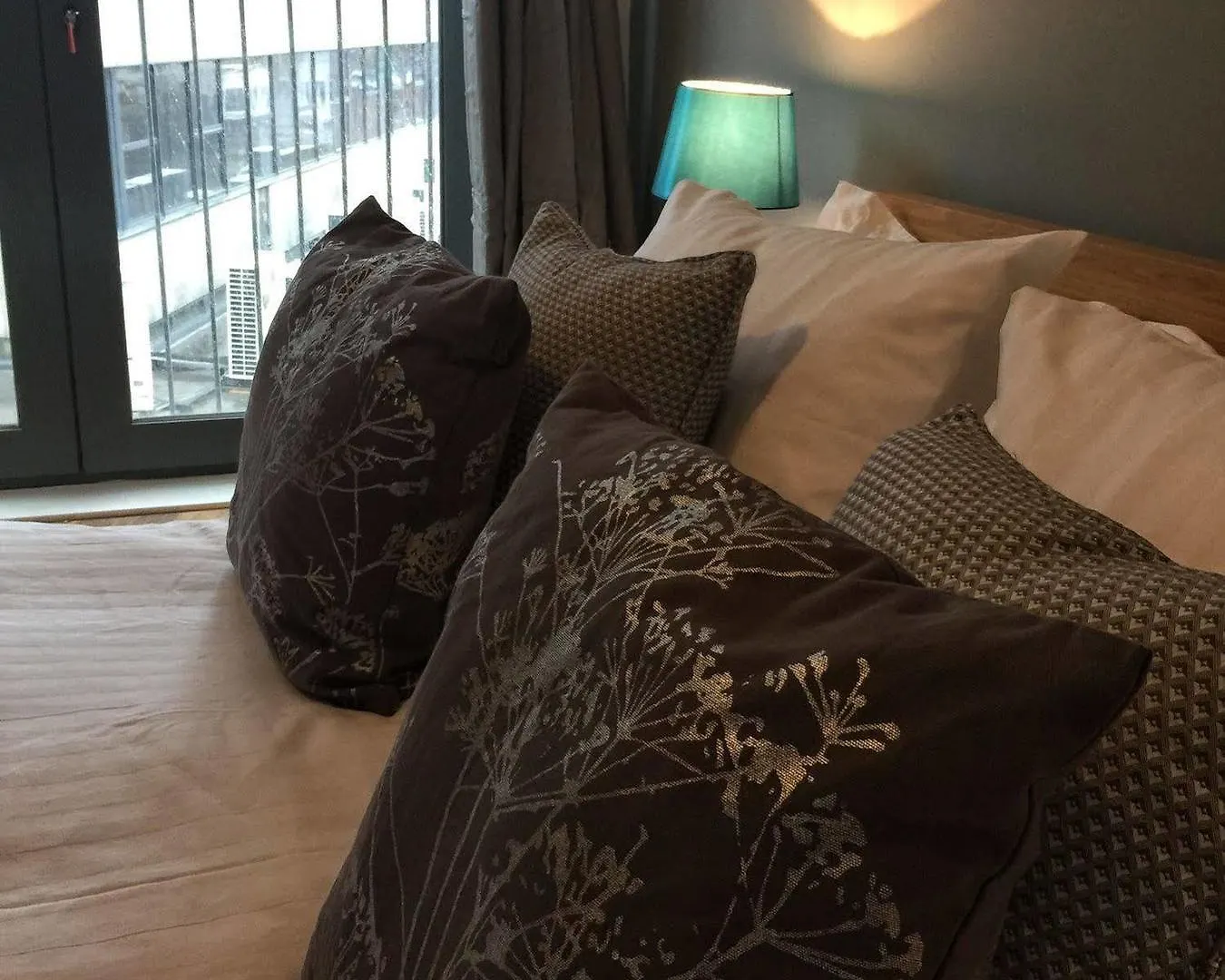 The Cathedral Suite Apartment With Love Your Stay Sheffield